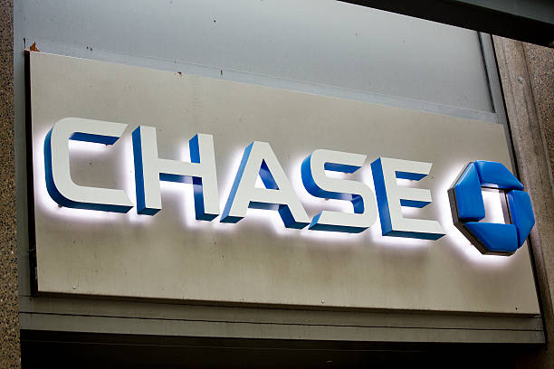 chase bank no centro de seattle, washington - named financial services company - fotografias e filmes do acervo