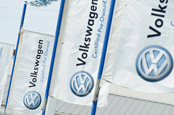 volkswagen certificado de propiedad - intellectual property brand name branding symbol fotografías e imágenes de stock