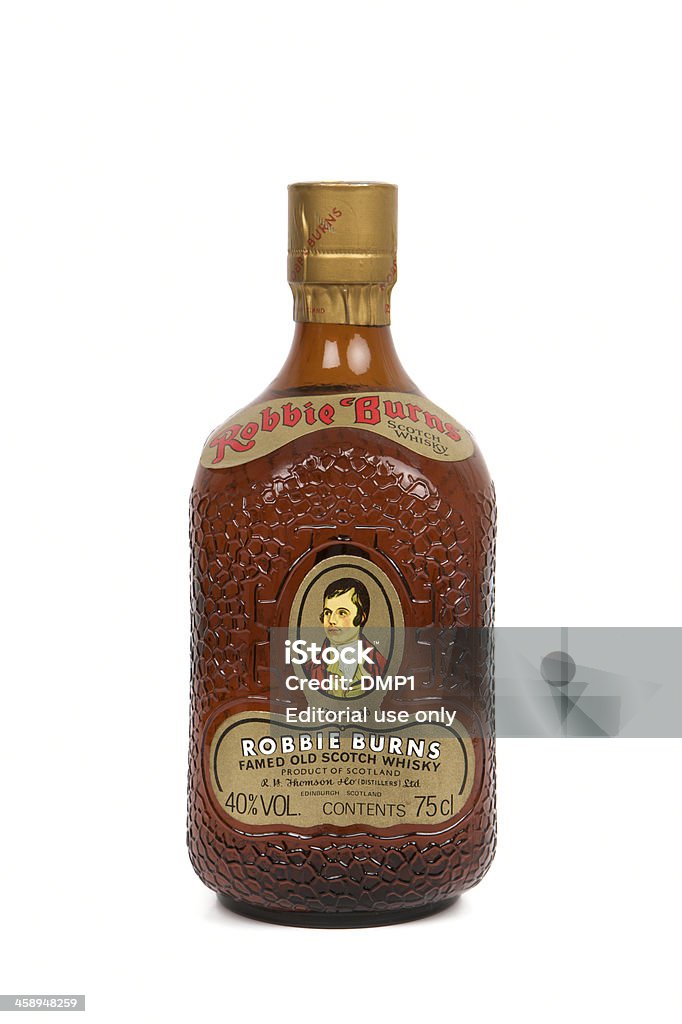 Робби Burns Бутылка шотландского виски на белом фоне - Стоковые фото Виски роялти-фри