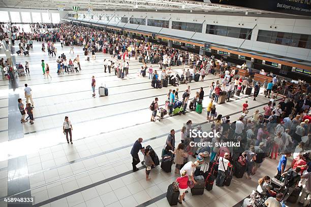 Foto de Aeroporto De Antalya e mais fotos de stock de Aeroporto - Aeroporto, Antália, Armação de Construção