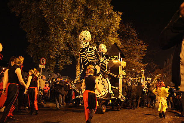 cork in halloween-nacht - republic of ireland corcaigh night photography stock-fotos und bilder