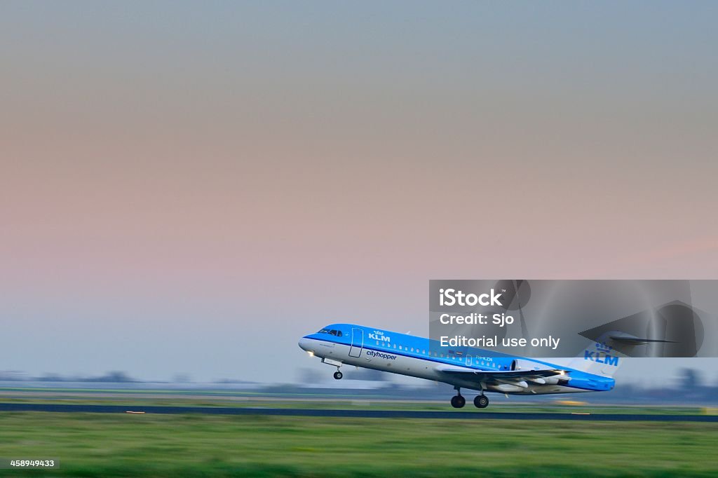 KLM Fokker 70 - Foto de stock de Aeropuerto libre de derechos