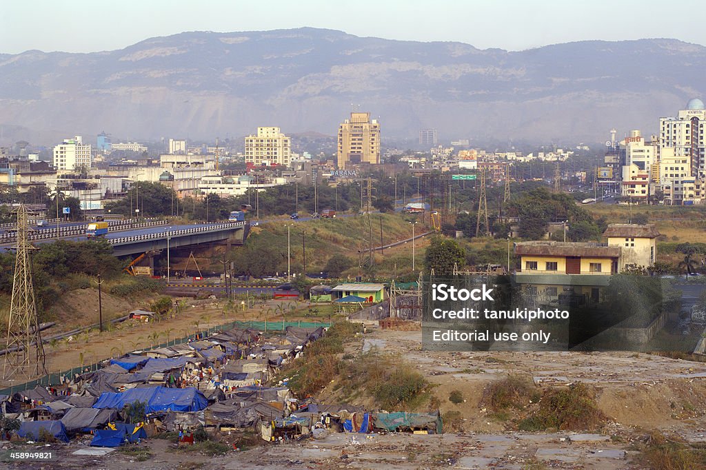 Shanty città di Navi Mumbai - Foto stock royalty-free di Caserma