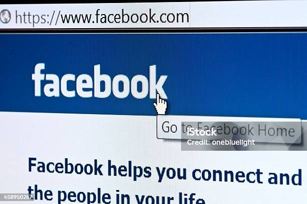 Facebook Página De Inicio Foto de stock y más banco de imágenes de Redes sociales - Redes sociales, Foto fija de vídeo, Azul