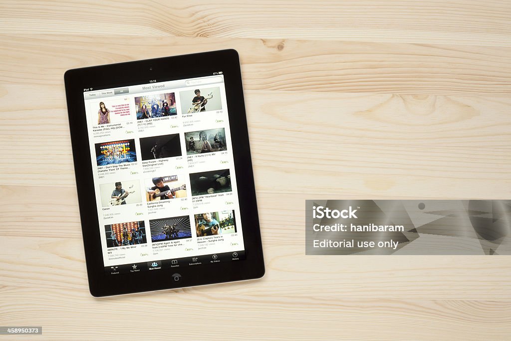 Youtube su Apple iPad - Foto stock royalty-free di Applicazione mobile