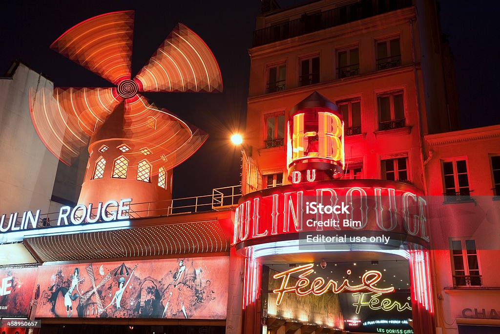 Le Cabaret Moulin Rouge bei Nacht, Paris, Frankreich - Lizenzfrei Moulin Rouge Stock-Foto