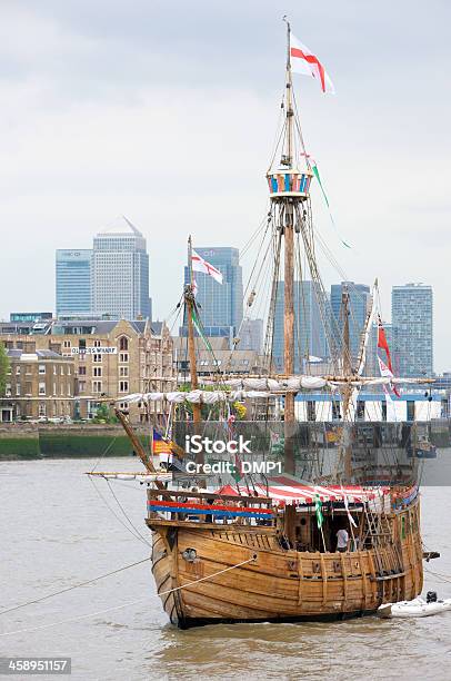 Ship The Matthew On River Thames Canary Wharf In Background Stock Photo - Download Image Now