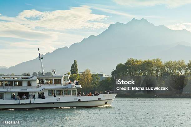 Steamer Na Lucern Lake - zdjęcia stockowe i więcej obrazów Bez ludzi - Bez ludzi, Dzień, Europa - Lokalizacja geograficzna