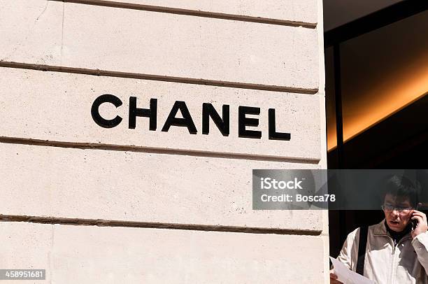 Chanel Window Shop In Rue Montaigne Paris Stock Photo - Download
