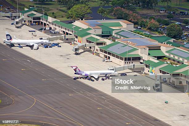 Luftaufnahme Des Lihue Airport Stockfoto und mehr Bilder von Alaska Airlines - Alaska Airlines, Allgemeine Luftfahrt, Boeing 737