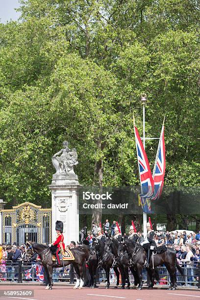 Horse Guards Montaje Foto de stock y más banco de imágenes de Bandera - Bandera, Bandera del Reino Unido, Banderines