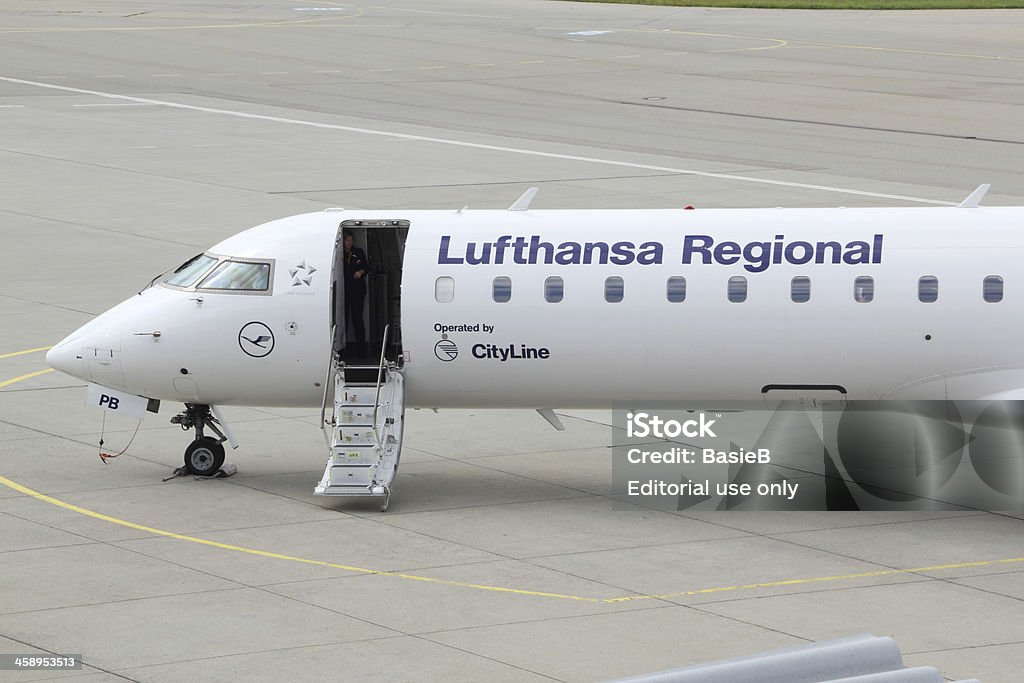 Lufthansa CityLine Bombardier CRJ 700 regionale Flugzeug - Lizenzfrei Bombardier Stock-Foto