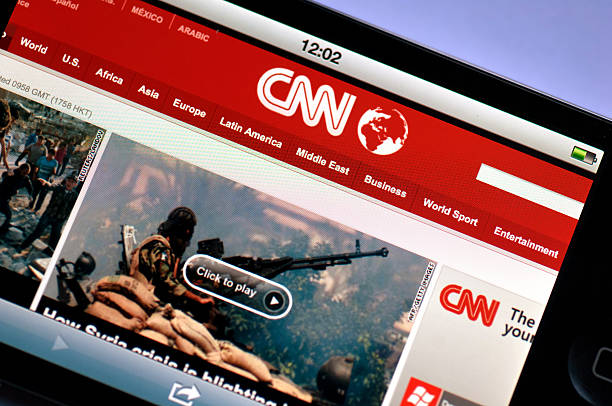 cnn startseite auf iphone 4. - cnn stock-fotos und bilder