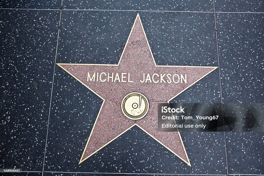 ハリウッドウォークオブフェイムの星に輝くマイケルジャクソン - マイケル・ジャクソンのストックフォトや画像を多数ご用意 - マイケル