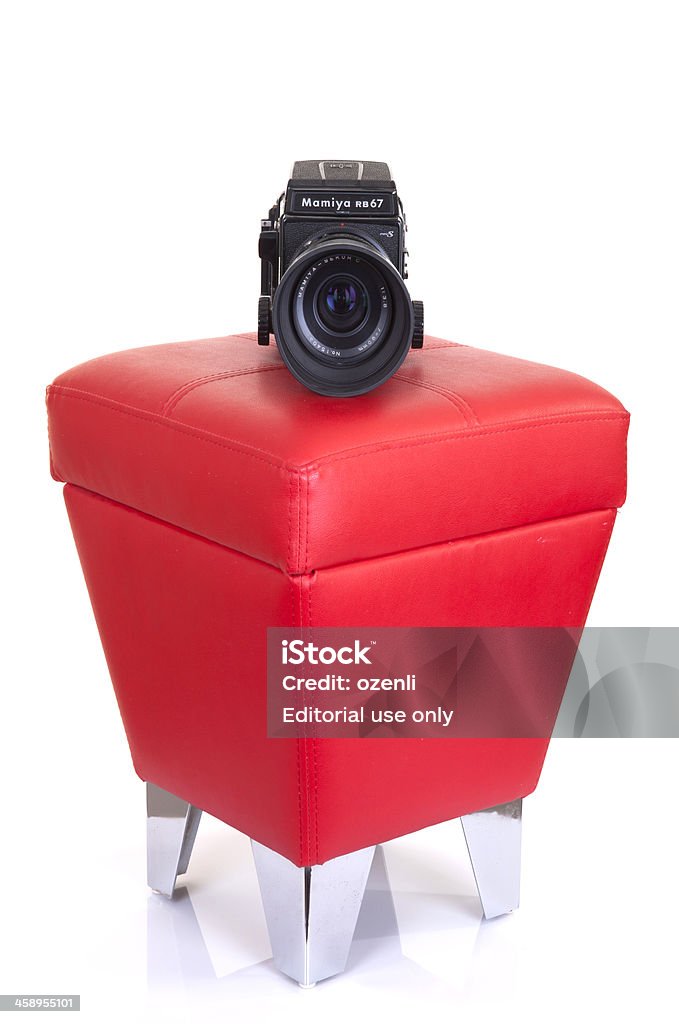 vintage câmera, mamiya RB67 em pouffe - Foto de stock de Antigo royalty-free