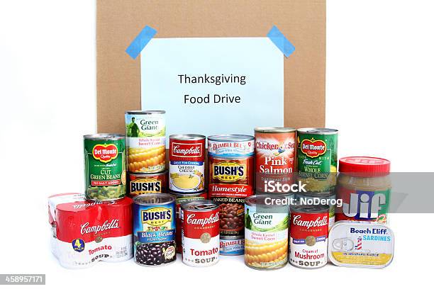 Celebración Del Día De Acción De Gracias De Alimentos En Automóvil Foto de stock y más banco de imágenes de Día de Acción de Gracias