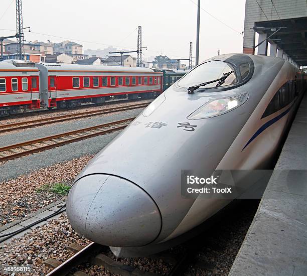 China Railway Highspeedshinkansen Stockfoto und mehr Bilder von Bahngleis - Bahngleis, Bahnhof, Bahnsteig