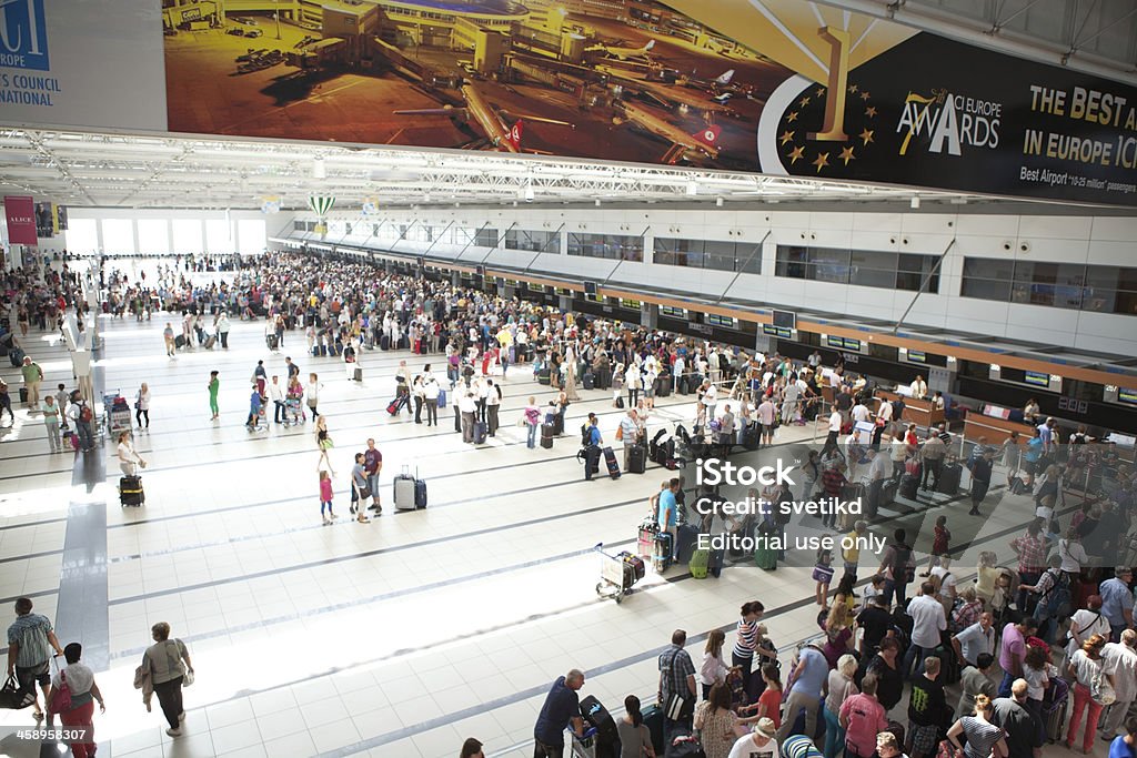 Aeroporto de Antalya. - Foto de stock de Antália royalty-free
