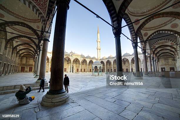 Błękitny Meczet Stambuł Turcja - zdjęcia stockowe i więcej obrazów Budynek z zewnątrz - Budynek z zewnątrz, Błękitny Meczet, Duchowość