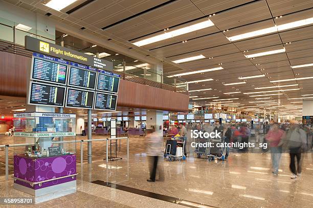 Singapura Do Terminal 1 Do Aeroporto De Changi - Fotografias de stock e mais imagens de Aeroporto - Aeroporto, Andar, Arquitetura