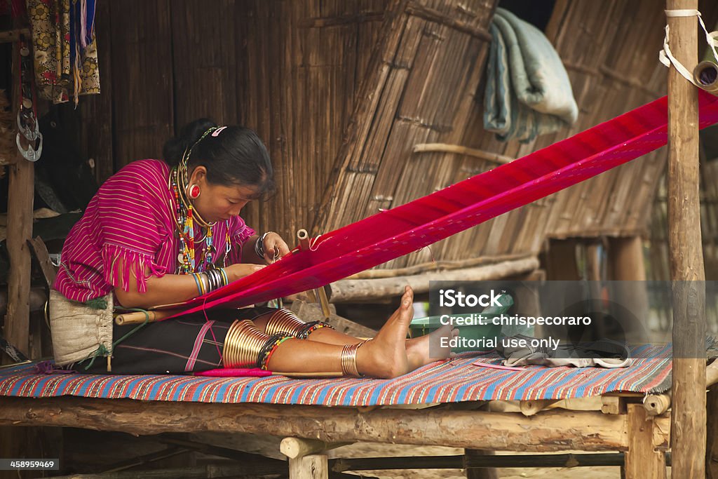 Long Neck femme Karen tribu - Photo de Adulte libre de droits