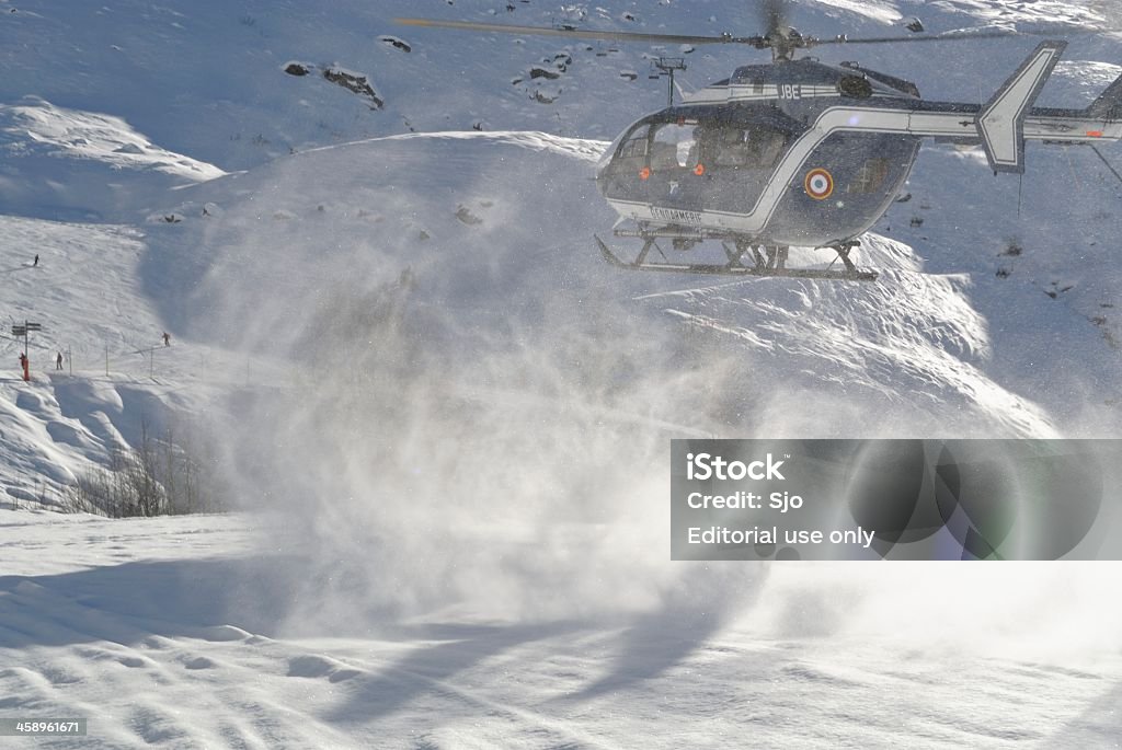 警察救助ヘリコプター - 雪のロイヤリティフリーストックフォト