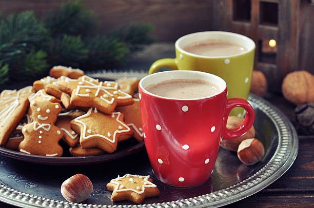 istock 2 cups of hot chocolate and gingerbread cookies 458962029