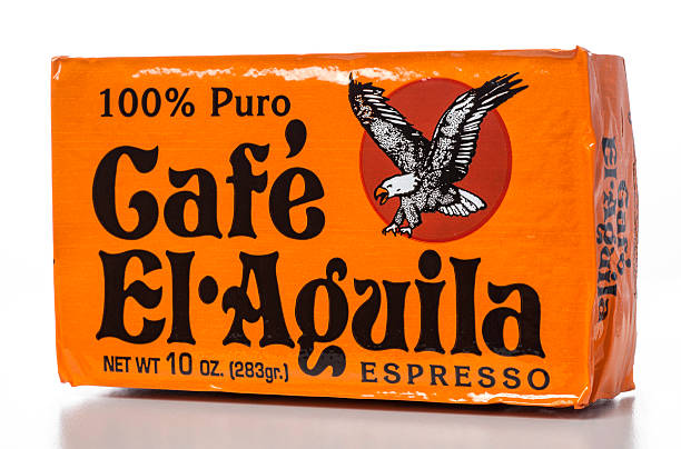 cafe el aguila - consumerism ground coffee packaging coffee fotografías e imágenes de stock