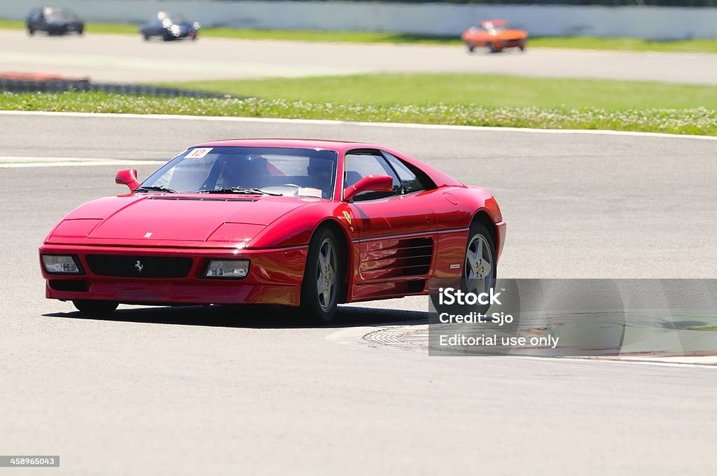 Ferrari 348 - Zbiór zdjęć royalty-free (Asfalt)