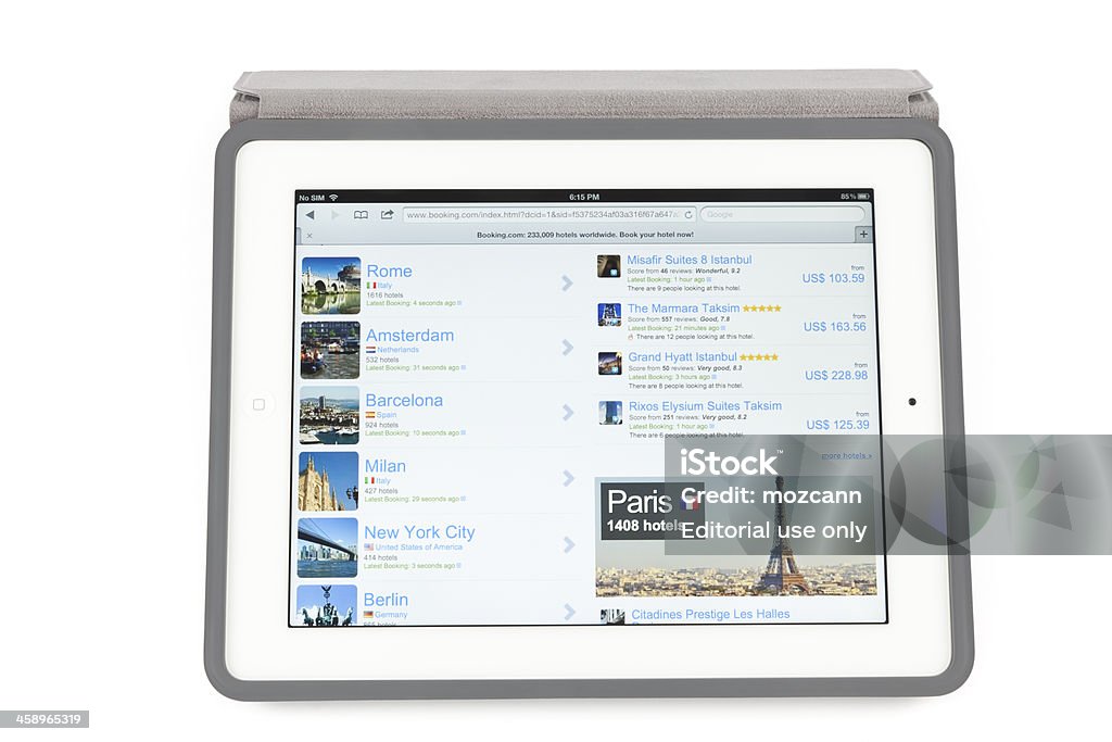 Booking.com na nowy iPad - Zbiór zdjęć royalty-free (Bez ludzi)