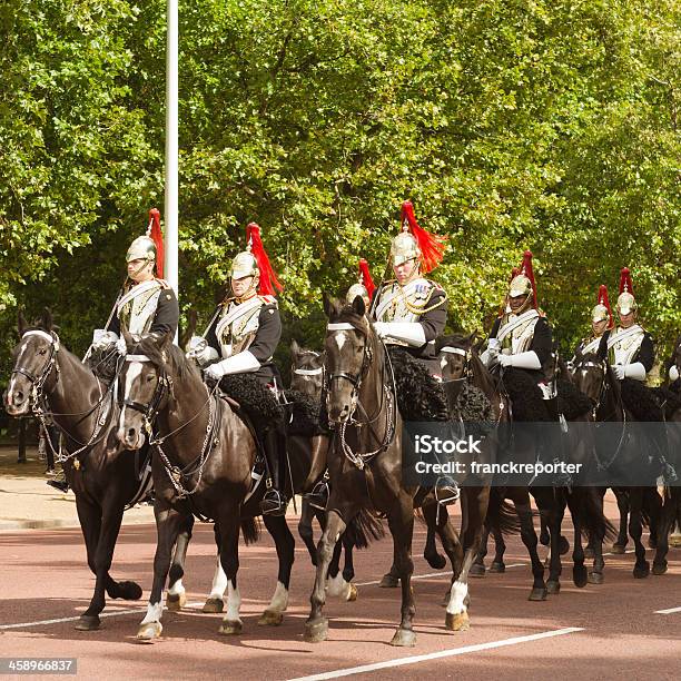 Cambio Della Guardia A Buckingham Palaceregno Unito - Fotografie stock e altre immagini di Bandiera del Regno Unito