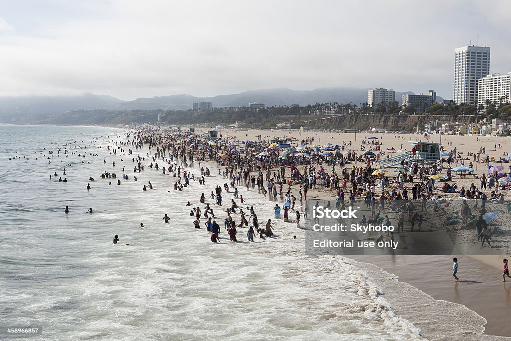 Spiaggia di Santa Monica - Foto stock royalty-free di Adulto