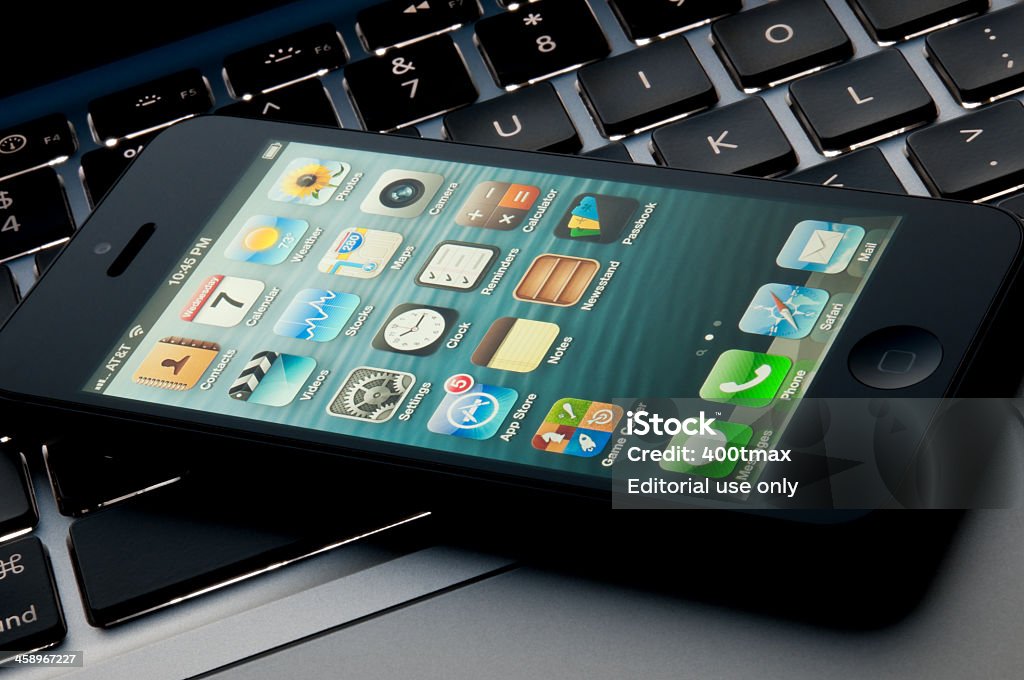 Apple Iphone 5 und Macbook Tastatur - Lizenzfrei Apple Computer Stock-Foto