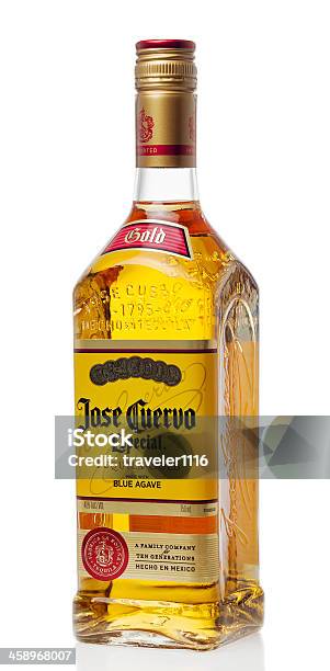 Jose Cuervo Tequila Gold Stockfoto und mehr Bilder von Tequila - Spirituosen - Tequila - Spirituosen, Flasche, Agave