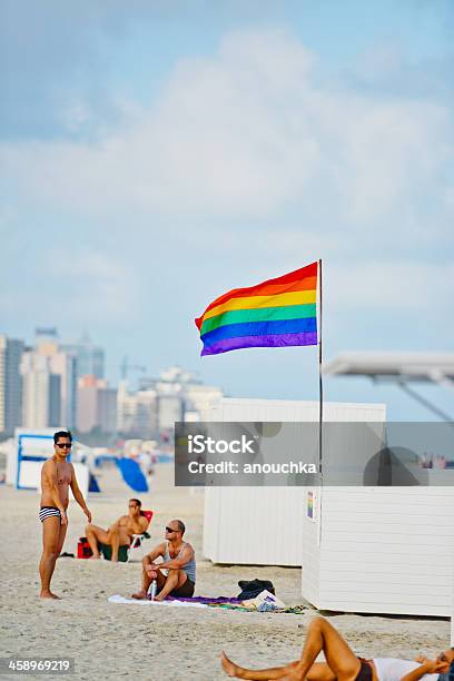 게이 프라이드 플랙 해변 Usa Gay Pride Parade에 대한 스톡 사진 및 기타 이미지 - Gay Pride Parade, Pride - LGBTQI Event, 거리