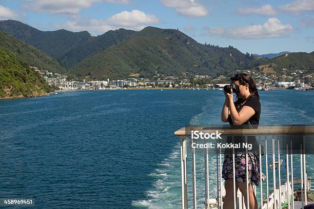 Pictoncrucero Por El Interislander Foto de stock y más banco de imágenes de Ferry - Ferry, Picton, 30-39 años