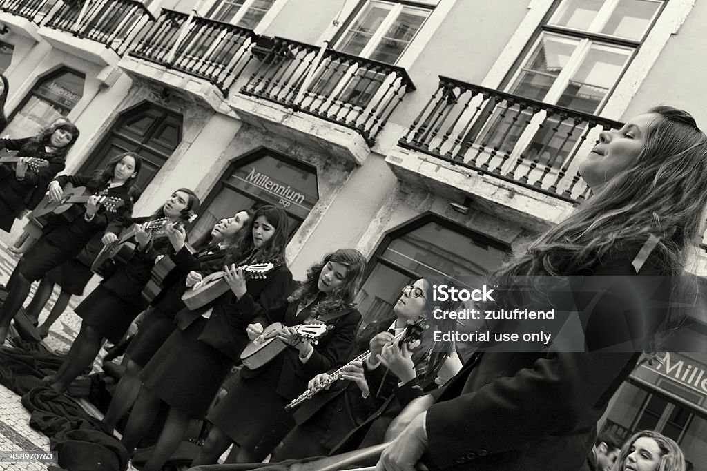 Estudiantes canta en Lisboa - Foto de stock de Adulto libre de derechos