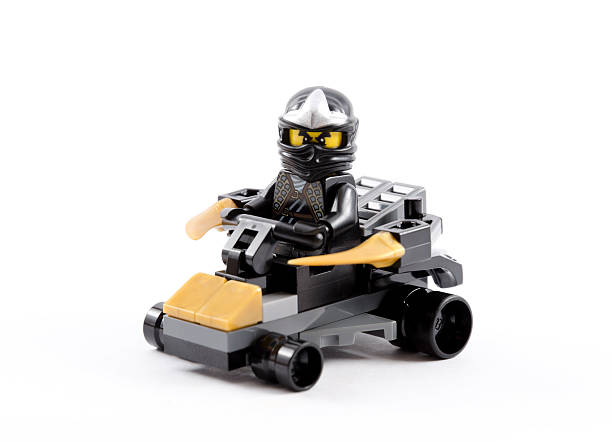 lego ninja com quatro rodas do veículo - toy lego editorial ninja imagens e fotografias de stock