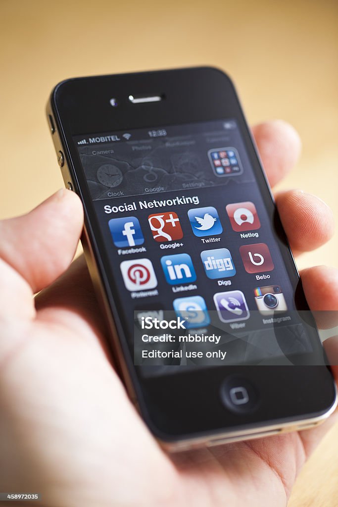 Soziale Netzwerke apps auf iPhone 4 - Lizenzfrei 3G Stock-Foto