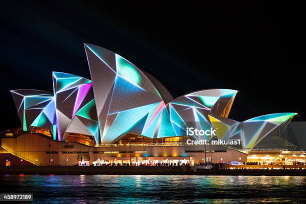 De La Ópera De Sydney Foto de stock y más banco de imágenes de Noche - Noche, Teatro de la Ópera de Sydney, Arte cultura y espectáculos