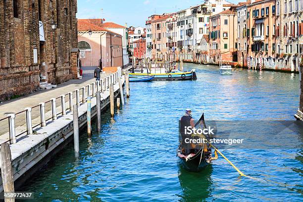 Gondel Auf Dem Canal Grande In Venedig Stockfoto und mehr Bilder von Altstadt - Altstadt, Architektur, Außenaufnahme von Gebäuden