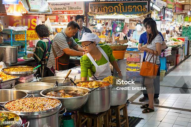 Oder Tor Kor Markt Mit Leckereien Stockfoto und mehr Bilder von Asien - Asien, Auto, Bangkok