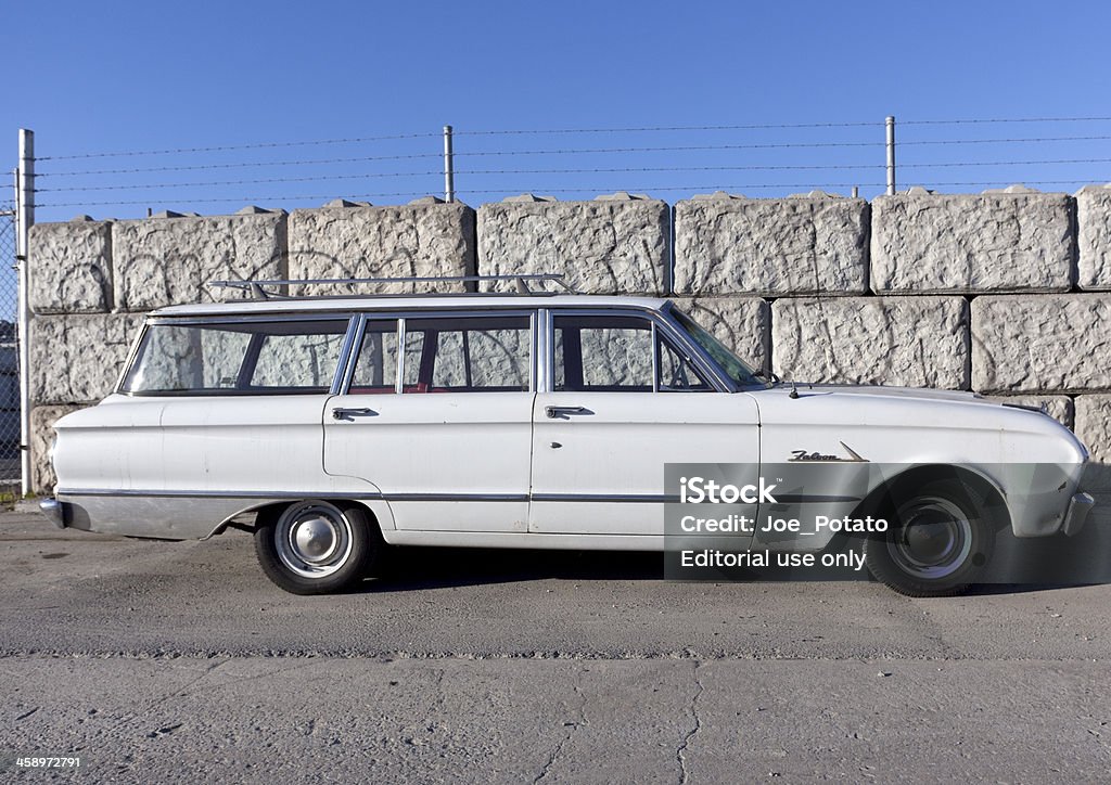 Falcon Wagon - Foto de stock de Anticuado libre de derechos