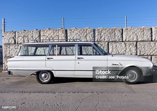 Falcon Wagon Foto de stock y más banco de imágenes de Anticuado - Anticuado, Antigualla, Coche