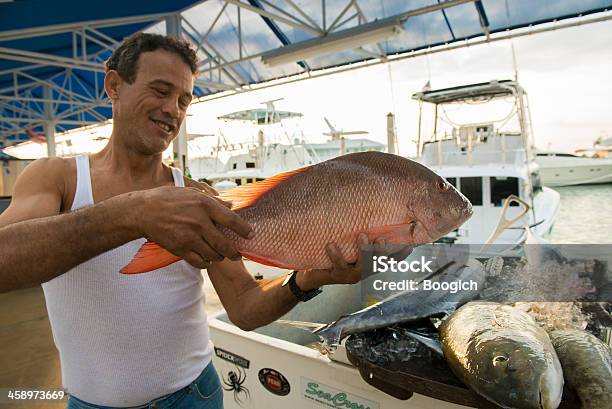 Photo libre de droit de Poisson Pêcheur Peut Accueillir Jusquà 7 Happy Hour banque d'images et plus d'images libres de droit de Floride - Etats-Unis