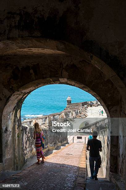 Puerto Rico De - Fotografias de stock e mais imagens de Adulto - Adulto, Arquitetura, Capitais internacionais
