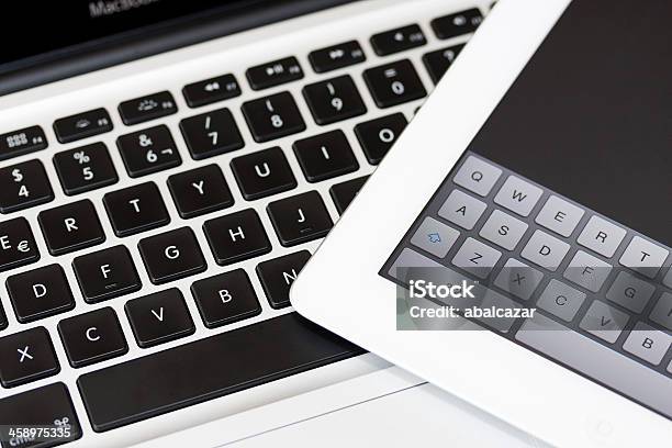 Modern Teclado - Fotografias de stock e mais imagens de MacBook - MacBook, Branco, Computador