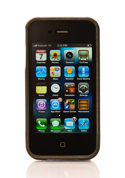 iphone 4s con custodia di protezione - iphone holding hands isolated communications technology foto e immagini stock
