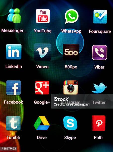 Photo libre de droit de Réseaux Sociaux De Google Les Applications Samsung Galaxy Nexus banque d'images et plus d'images libres de droit de Application mobile