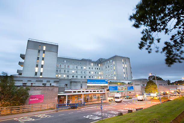 hôpital derriford - hospital built structure building exterior architecture photos et images de collection